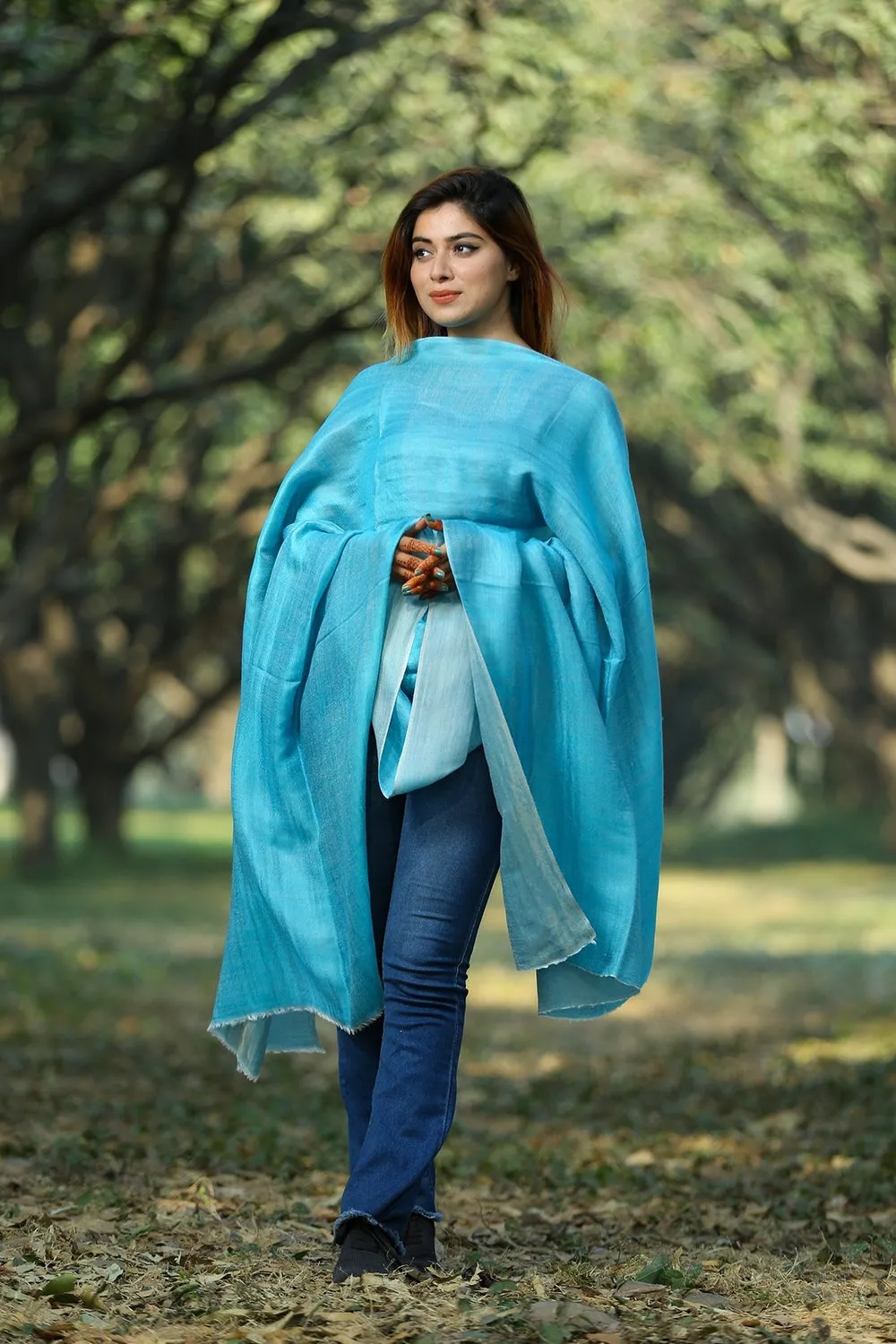 BLUE COLOUR FINE WOOL SHAWL DEFINES FEMINISM AND ENHANCES SOPHISTICATION