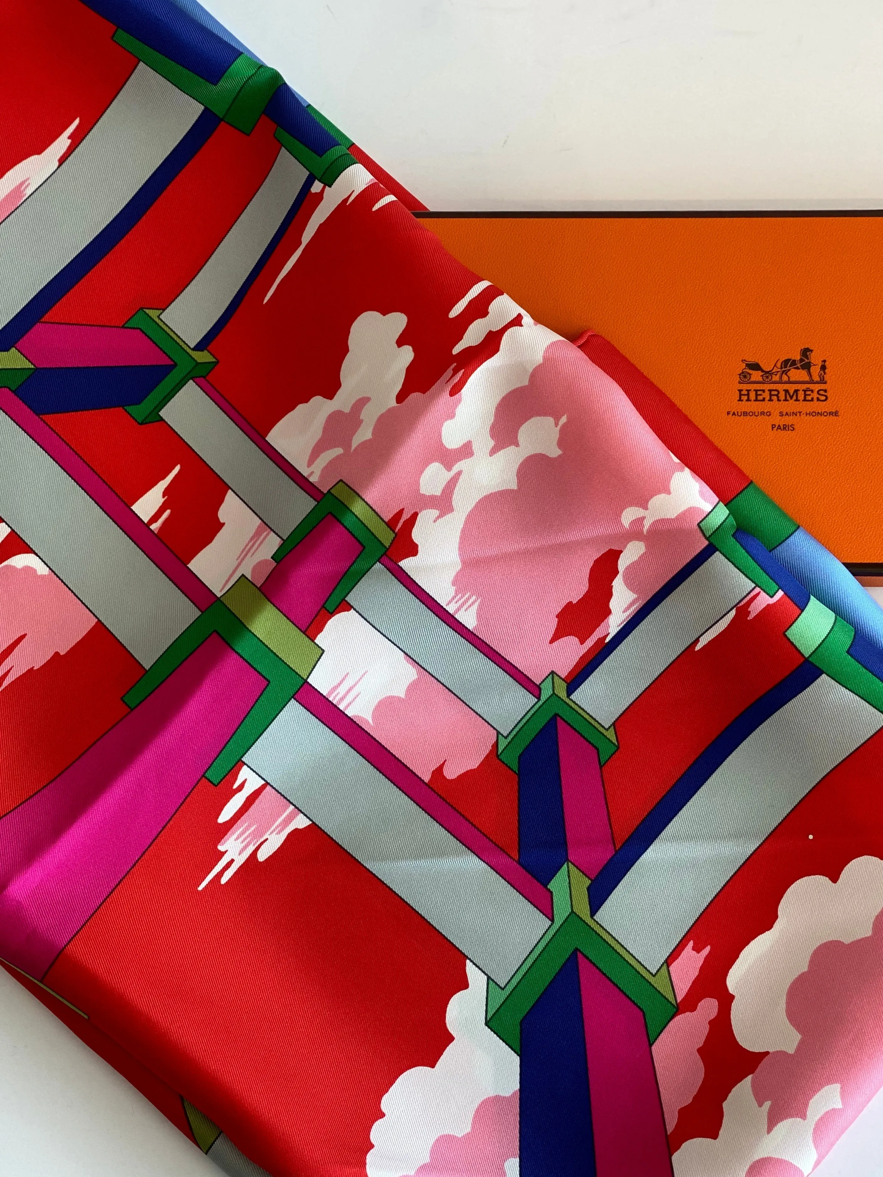 Hermès Perspective Scarf