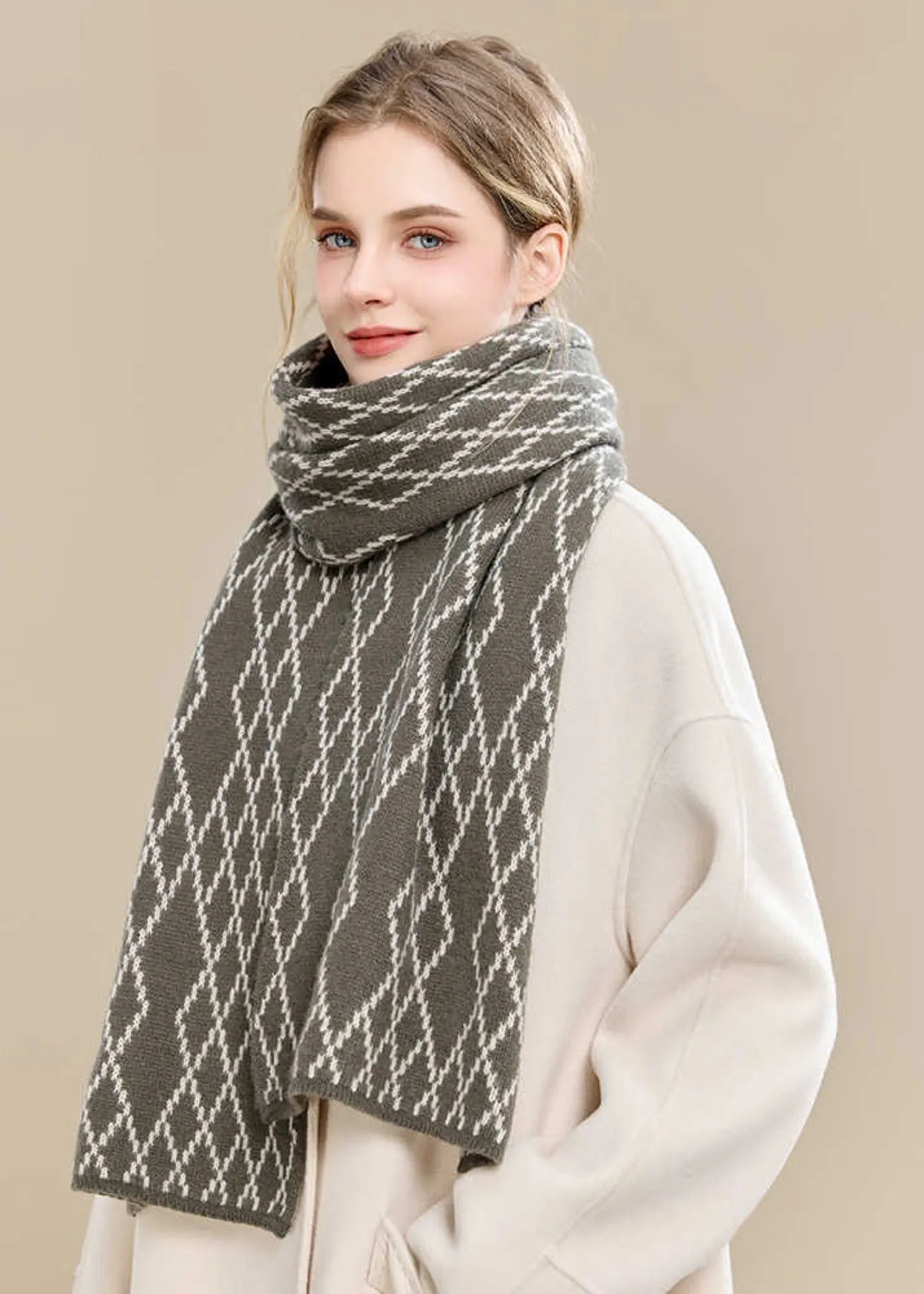 Rhombus Long Wool Scarf