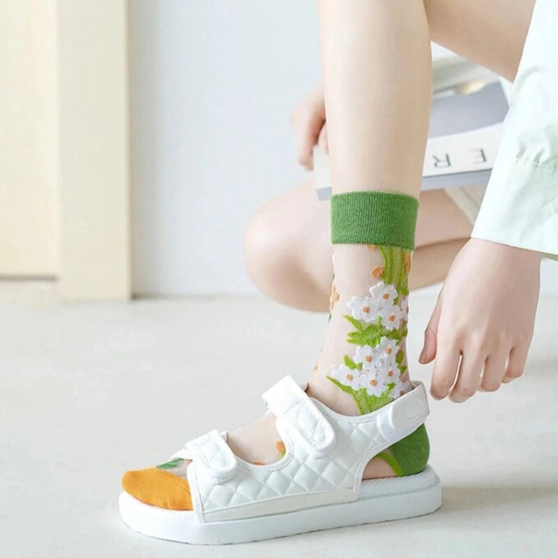 Sheer, Colourful, White Daisy Patterned Socks